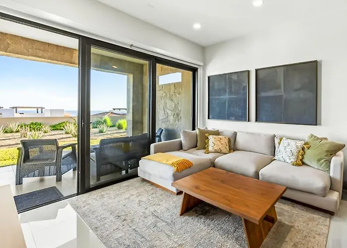 Modern With Ocean View, Pool, Patio, Tennis & Gym *
