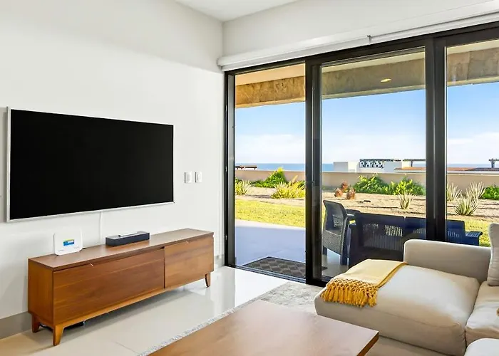 Ferienhaus Modern With Ocean View, Pool, Patio, Tennis & Gym *