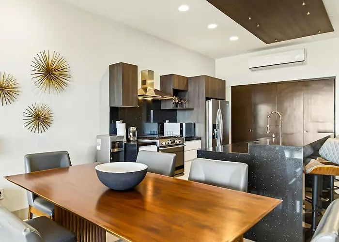 Ferienhaus Modern With Ocean View, Pool, Patio, Tennis & Gym *