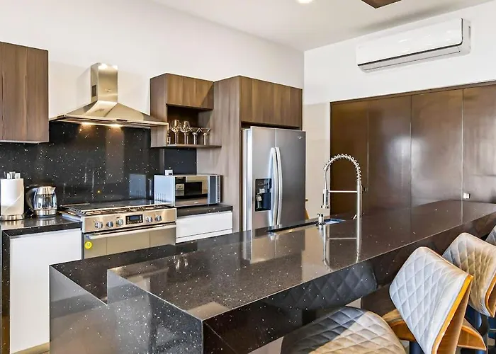 Ferienhaus Modern With Ocean View, Pool, Patio, Tennis & Gym