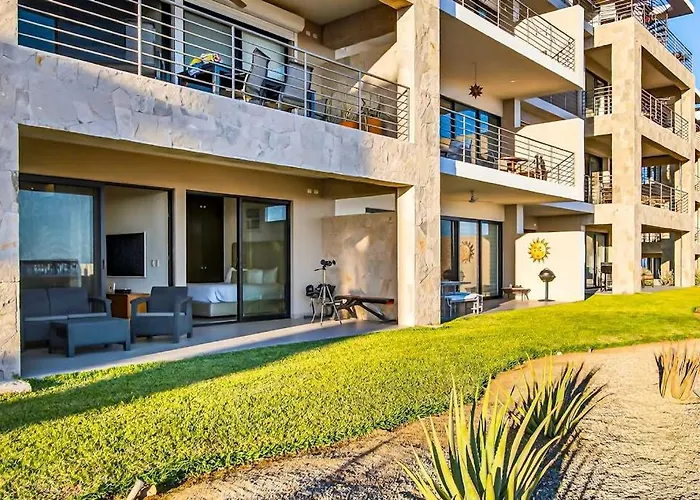 Ferienhaus Modern With Ocean View, Pool, Patio, Tennis & Gym *