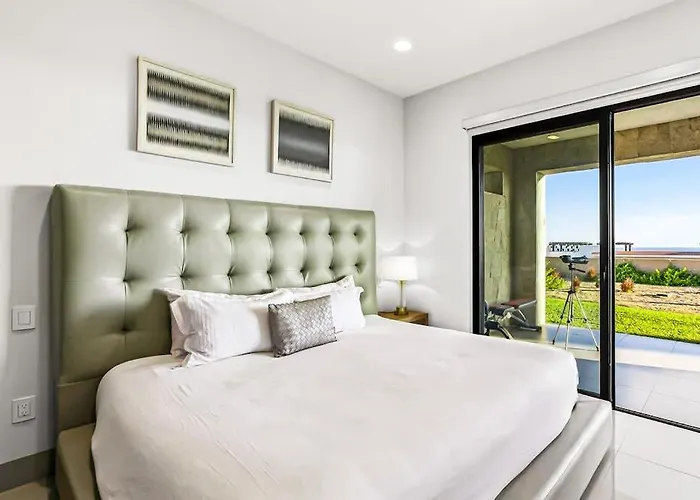 Modern With Ocean View, Pool, Patio, Tennis & Gym *