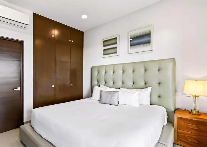 Ferienhaus Modern With Ocean View, Pool, Patio, Tennis & Gym *