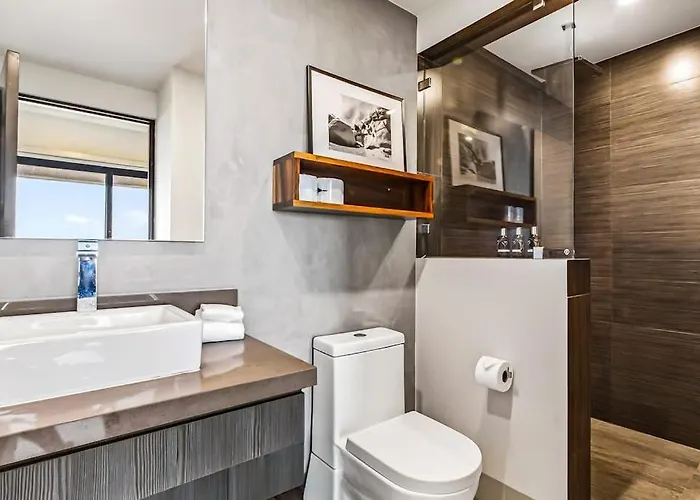 Modern With Ocean View, Pool, Patio, Tennis & Gym * Cabo San Lucas