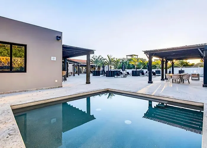 Modern With Ocean View, Pool, Patio, Tennis & Gym