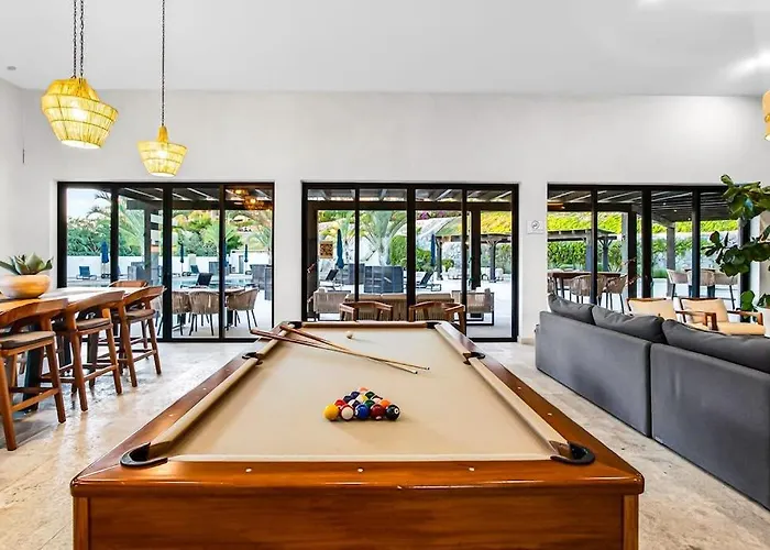 Ferienhaus Modern With Ocean View, Pool, Patio, Tennis & Gym