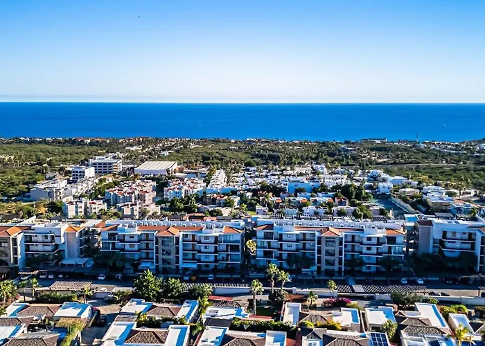 Modern With Ocean View, Pool, Patio, Tennis & Gym